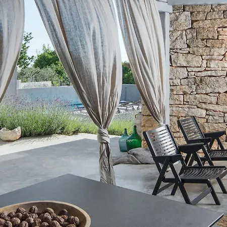 Cozy In With Outdoor Swimming Pool * Tinjan